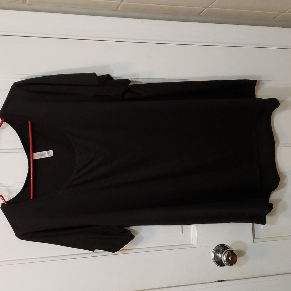 Lularoe Black Classic T